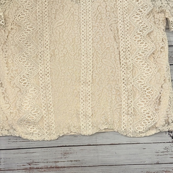 Blue Tassel Chic Lace Blouse in Cream Sz. L - Picture 8 of 10